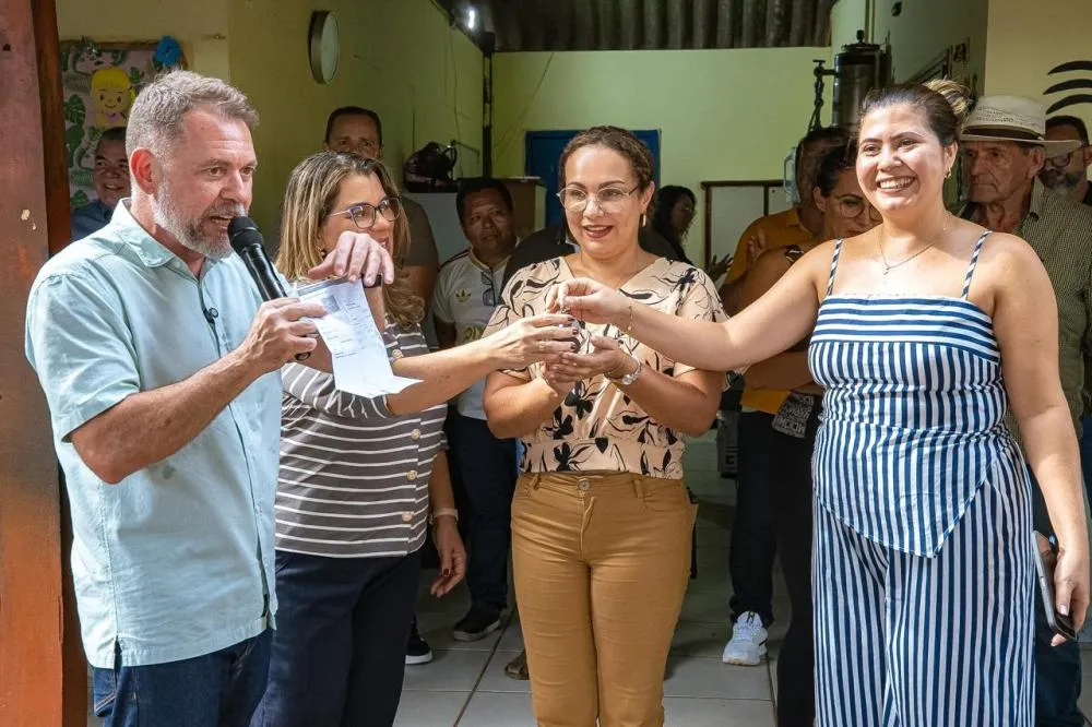 Alysson Bestene reforça agenda na educação