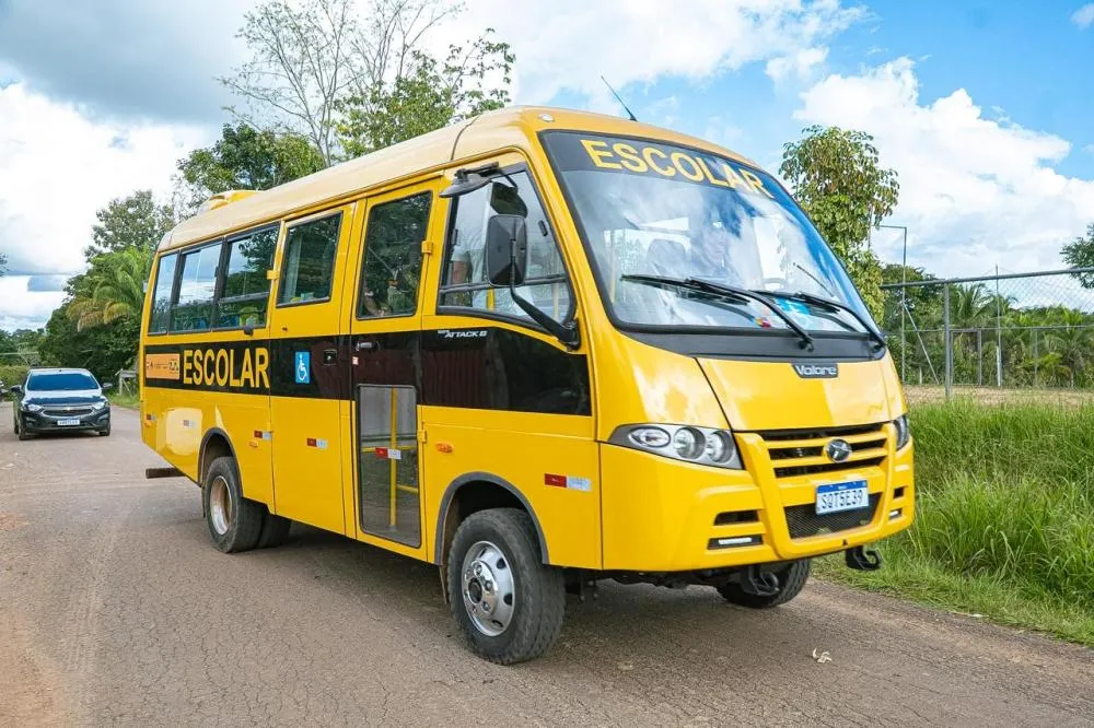 Alysson Bestene reforça agenda na educação