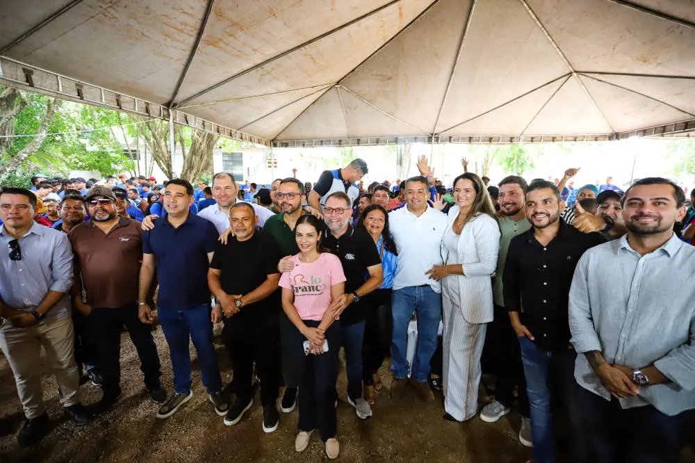 Prefeitura reúne garis e margaridas em homenagem pelo Dia Municipal do Gari