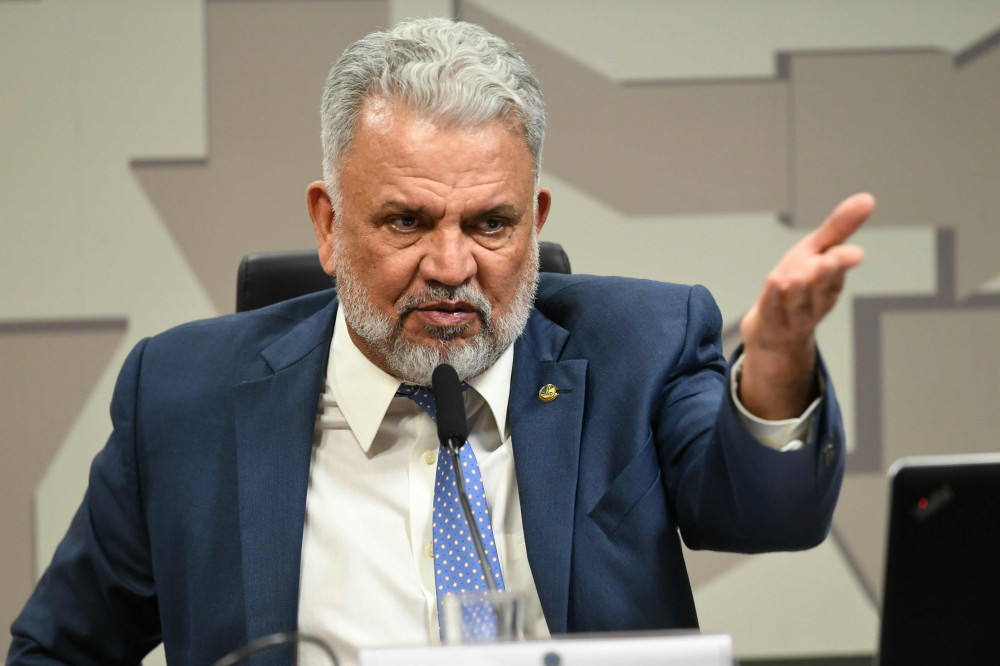 Comissão de Desenvolvimento Regional e Turismo (CDR) promove audiência pública interativa com o objetivo de debater a reestruturação da Superintendência do Desenvolvimento da Amazônia (Sudam). Mesa: presidente eventual da CDR, senador Sérgio Petecão (PS