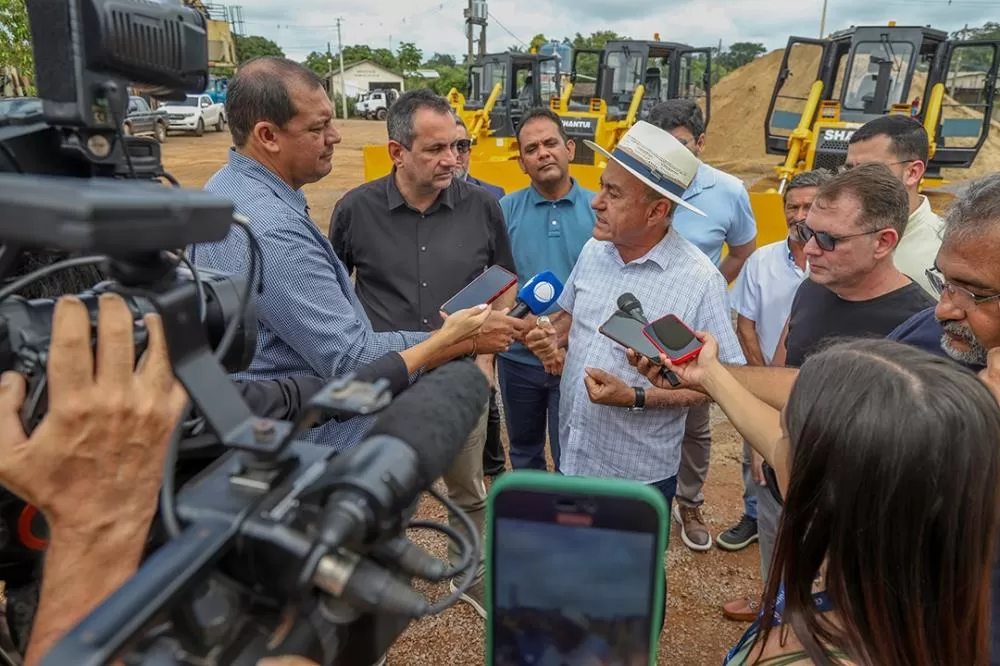 Bocalom amplia frota e promete reduzir custos da Emurb