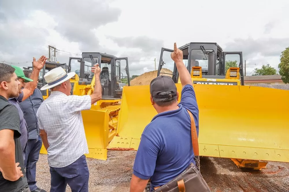 Bocalom amplia frota e promete reduzir custos da Emurb