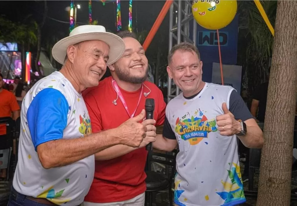 Bocalom abre oficialmente o Carnaval da Família com show da banda Tchakabum